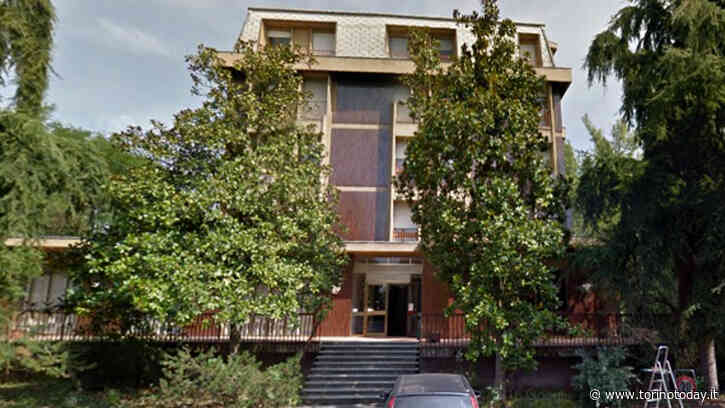 Caos all’esterno della struttura che ospita profughi ucraini a Chieri. Il sindaco: “Evitiamo l’allarmismo” - TorinoToday