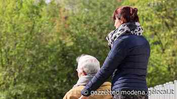 Agenzie badanti, a Modena un mondo sommerso tra disservizi e lavoratrici non pagate - La Gazzetta di Modena