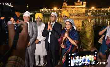 Chief Justice Pays Tribute Jallianwala Bagh Martyrs, Visits Golden Temple - NDTV