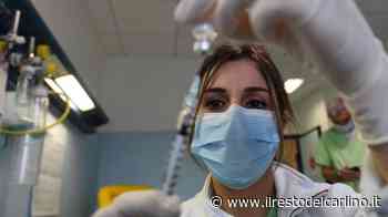 Quarta dose per over 80 Fermo, vaccinazioni da martedì - il Resto del Carlino