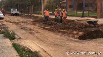 Diario HOY | Continúan las obras de desagüe cloacal en Tobatí - Hoy