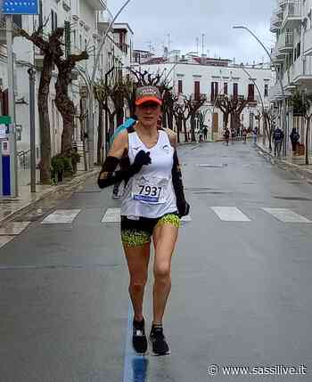 La materana Rosa Luchena vince a Noci la corsa “Spaccanoci 2022” e conquista il titolo di campionessa regionale pugliese - Sassilive.it