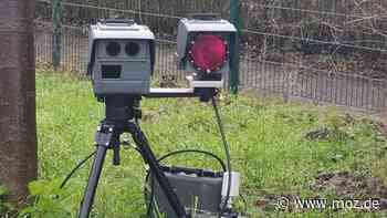 Verkehr Sicherheit: Rechtsanwalt zweifelt Standfestigkeit von Blitzgerät vor dem Amtsgericht Brandenburg an - Märkische Onlinezeitung