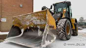 Edmonton's slow snow removal blamed on staff, budget shortages