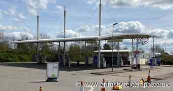 Driver slams Tesco staff for 'filling up at closed petrol station' - Grimsby Live