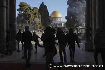Clashes erupt at Jerusalem holy site, 59 Palestinians hurt - Dawson Creek Mirror