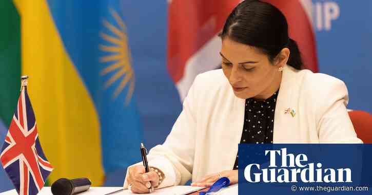 ‘Inhumane’: some Tories criticise plan to send asylum seekers to Rwanda