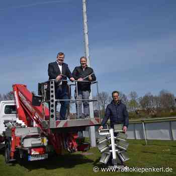 ASCHEBERG: LED-Flutlicht für TuS - Radio Kiepenkerl