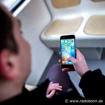 Menschen in Deutschland häufiger mit dem Smartphone online - radiobonn.de