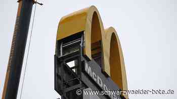 Notfall am Autohof Vöhringen - Schon vor Sturmnacht Mängel an McDonald’s-Schild? - Schwarzwälder Bote