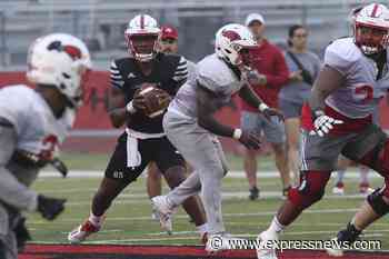 Transfer QB Scott taking reins of UIW offense through spring - San Antonio Express-News