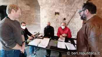 Edward dagli Usa a Bari in cerca della felicità dopo la malattia. "Qui c'è il mare e tanta bellezza. Ora il corteo di San Nicola per sentirmi barese" - La Repubblica