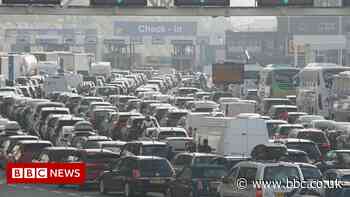 Easter travel: Drivers and train passengers warned of disruption