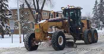 Review of Edmonton’s snow-removal program finds insufficient staff, equipment