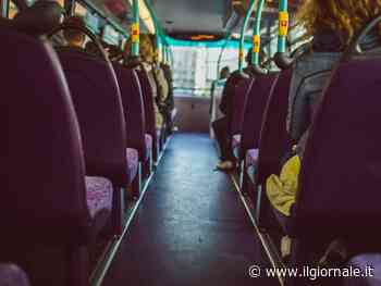 Caos e rissa furibonda in un autobus di Roma