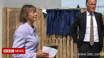 Cornwall housing: Jenny Agutter welcomes new homes - BBC.com