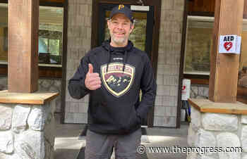 Chilliwack hockey team pays back kindness shown by Hope's Camp Squeah – Chilliwack Progress - Chilliwack Progress