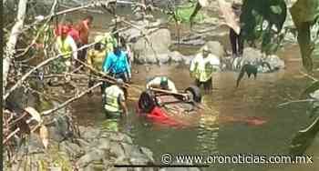 Cae vehículo del puente Totolapa en la carretera México-Tuxpan » Oronoticias - Oronoticias