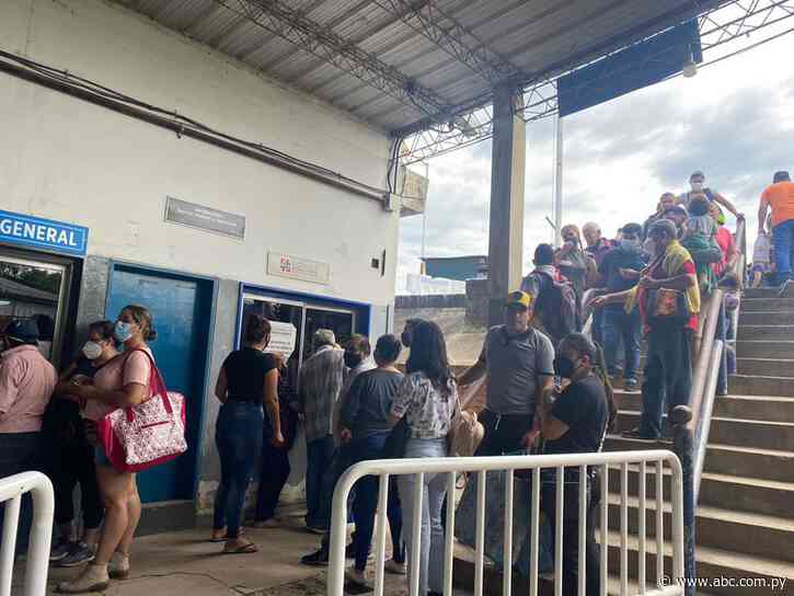 Pasarela Nanawa-Clorinda, habilitada: denuncian burocracia y largas filas para pasar al lado argentino - ABC Color