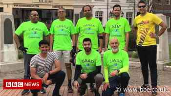 Chesham: Ramadan runners raising money for food charity - BBC