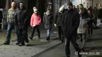 Corona-Protest: Corona-Spaziergang in Wittenberge bleibt friedlich - svz – Schweriner Volkszeitung