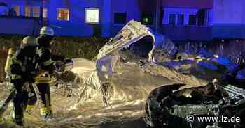Brennendes Auto und mehrere Ölspuren beschäftigen Detmolder Feuerwehr - Lippische Landes-Zeitung