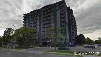 Fire at Hamilton Mountain seniors' building destroys 10th floor unit - CBC.ca