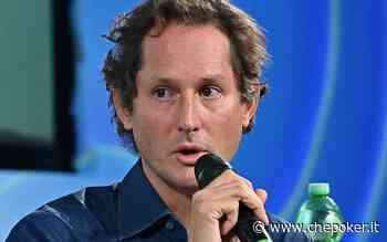 Ferrari, Elkann predica calma: nessun proclama per ora a Maranello - ChePoker.it