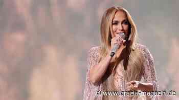 Mode-Trends 2022: Jennifer Lopez trägt das perfekte Kleid für den Frühling - GRAZIA Deutschland