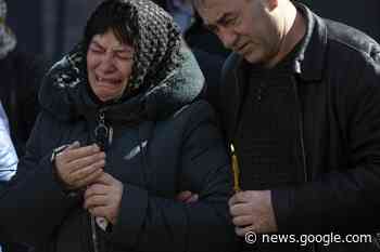 Police: More than 900 civilian bodies found in Kyiv region - The Associated Press - en Español