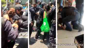Policías de Cuernavaca detienen a 5 activistas en protesta por violencia vicaria - Proceso