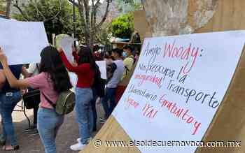 Universitarios de Tepoztlán demandan transporte gratuito - El Sol de Cuernavaca