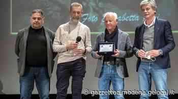 Fiorano. “Andam a vegg” Un premio all'impegno di Giuseppe Tordoni, il mister dei bambini - La Gazzetta di Modena