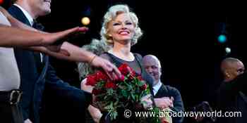 Photos: CHICAGO Star Pamela Anderson Takes Her First Bows on Broadway! - Broadway World