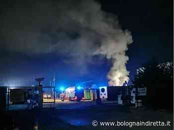 Crespellano, incendio nell'impianto di compostaggio di biomasse - Bologna in diretta