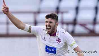 County Championship: Craig Overton takes career-best 7-57 but Somerset still set for defeat against Essex