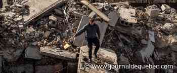 Ukraine: la Russie frappe après le naufrage du Moskva, Zelensky réclame plus d’armes