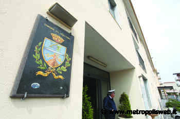 Bocciature di massa ai test e commissioni pagate a peso d'oro: è nuova bufera concorsi a Terzigno - Metropolisweb