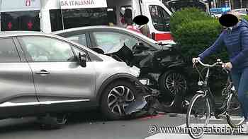 Incidente a Monza, schianto tra due auto - MonzaToday