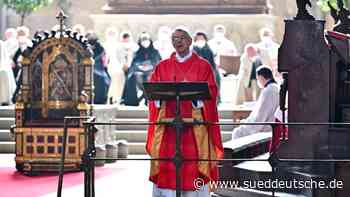 Kirche - Bamberg - Liturgie vom Leiden und Sterben Jesu gefeiert - Bayern - SZ.de - Süddeutsche Zeitung - SZ.de