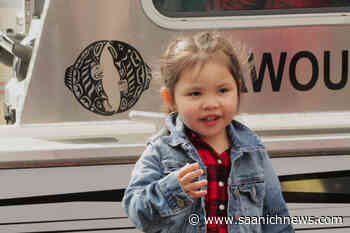 New Tsawout Nation fishing boat blessed in ceremony on Saanich Peninsula – Saanich News - Saanich News