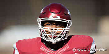 Former University of Arkansas lineman Brian Wallace dies at 26