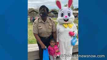 Hampton deputies surprise kids with Easter Bunny