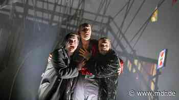 "Wallenstein" am Staatsschauspiel Dresden: Regiedebüt von Frank Castorf - MDR