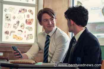 Heartstopper creator says she is 'drawn' to writing about queer experience - Barrhead News