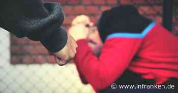 Bamberg: Geohrfeigt und zu Boden gestoßen - Unbekannte stehlen Fahrräder von zwei Jugendlichen