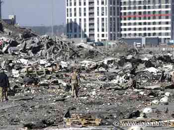 Il Cremlino: "Annientate tutte le truppe ucraine a Mariupol". E Zelensky minaccia di interrompere i negoziati