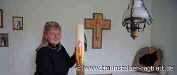Vom Sterben zur Auferstehung: Burgi Mitterreiter gestaltete Osterkerze für die Pfarrkirche St. Georgen - Traunsteiner Tagblatt