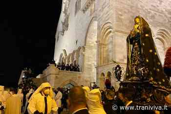 Processione Addolorata, giunge al termine la lunga notte dei tranesi - TraniViva