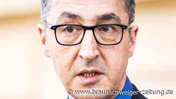 Özdemir: "Ukraine mit wirkungsvolleren Waffen unterstützen"